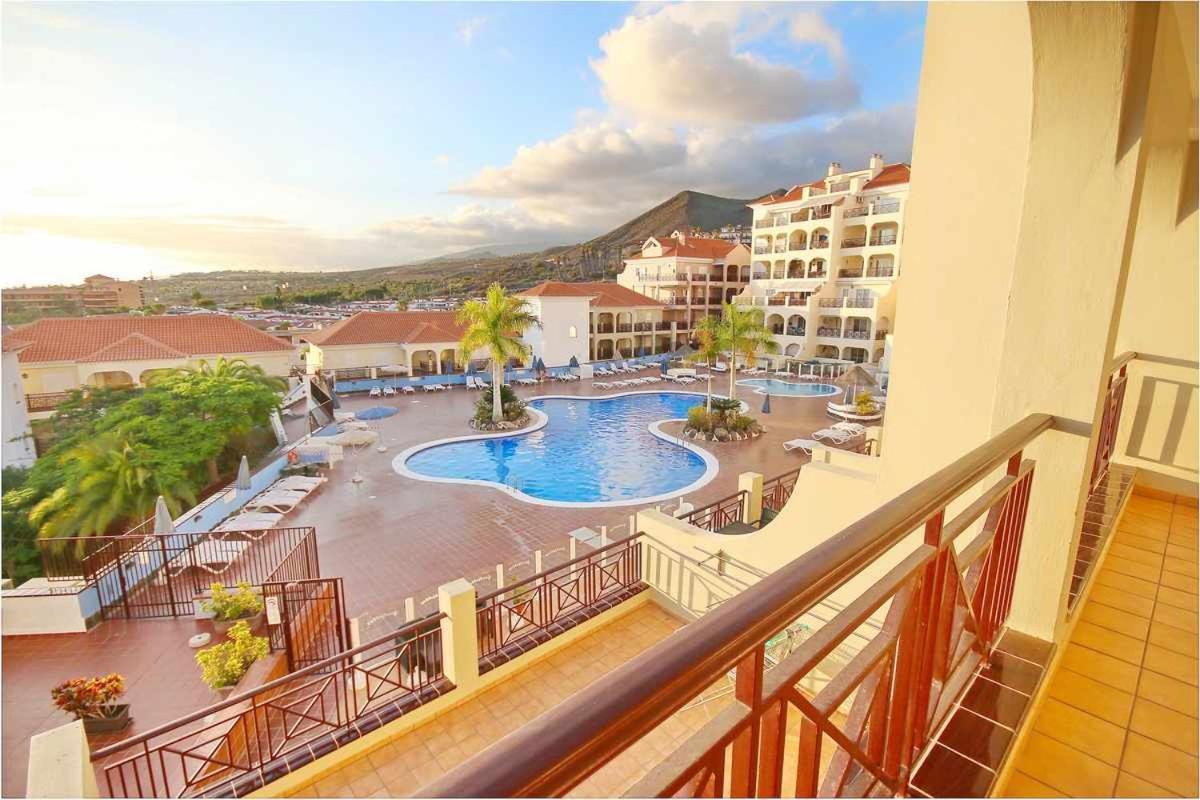 Dinastia D201 By Tenerife Rental & Sales Лос Кристианос Екстериор снимка